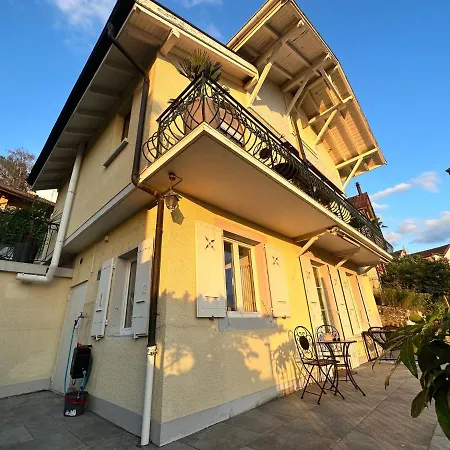 ヴィラ Villa Montreux モントルー