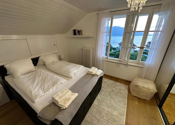 Villa Montreux Villa *