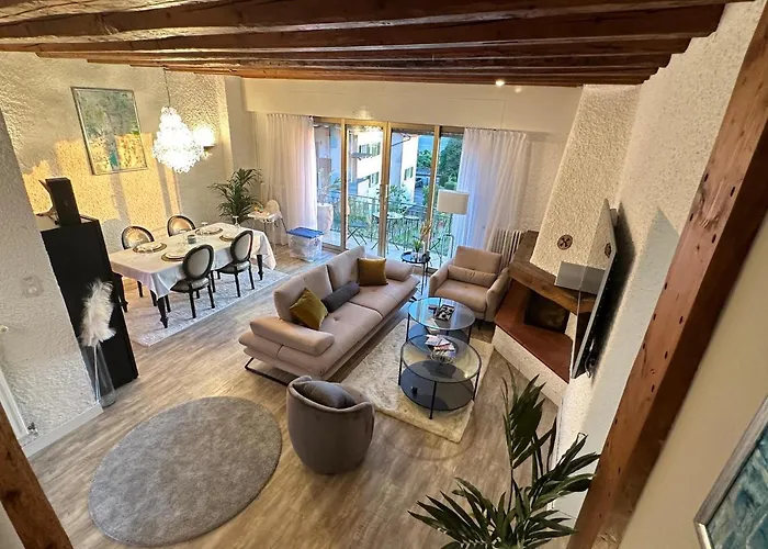 Villa Montreux مونترو